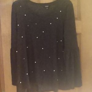 Black lightweight sweater with pearls in front
